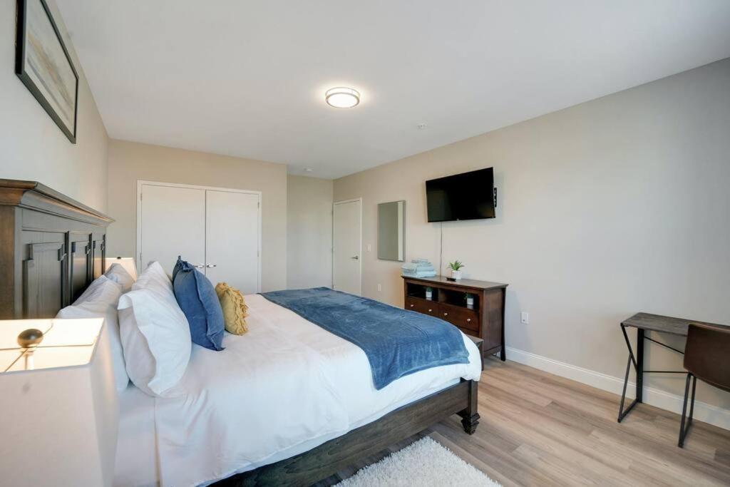 Beautiful 2Br Apt/Ewr Airport/King /Free Parking Newark Extérieur photo