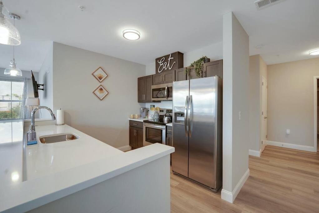 Beautiful 2Br Apt/Ewr Airport/King /Free Parking Newark Extérieur photo