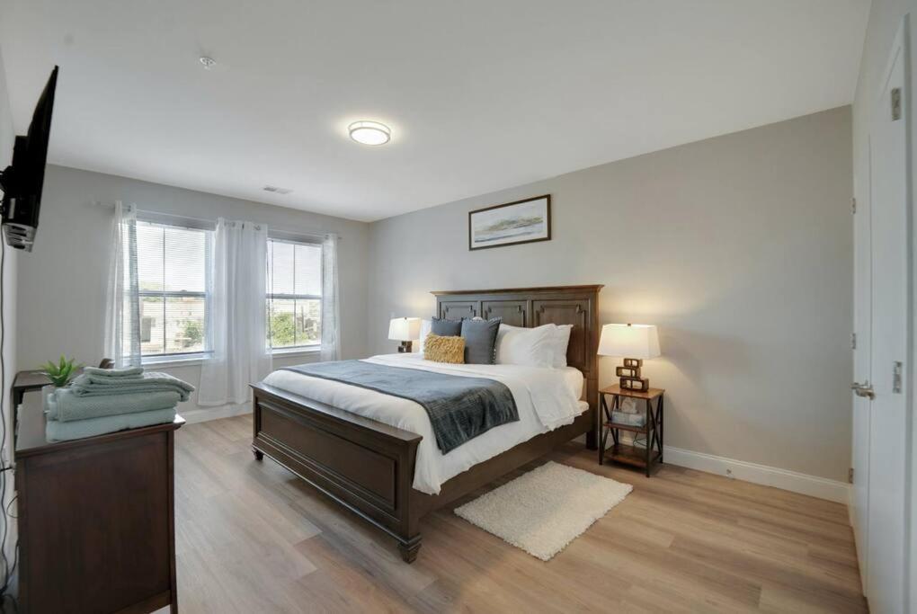 Beautiful 2Br Apt/Ewr Airport/King /Free Parking Newark Extérieur photo
