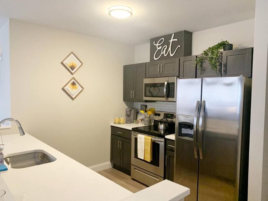 Beautiful 2Br Apt/Ewr Airport/King /Free Parking Newark Extérieur photo